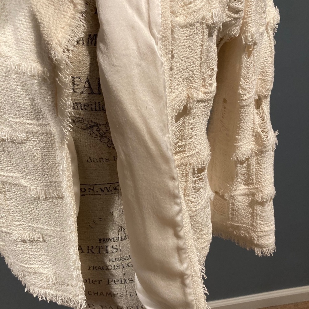 NWT St. John Couture white ruffled jacket size 2 - Picture 5 of 10